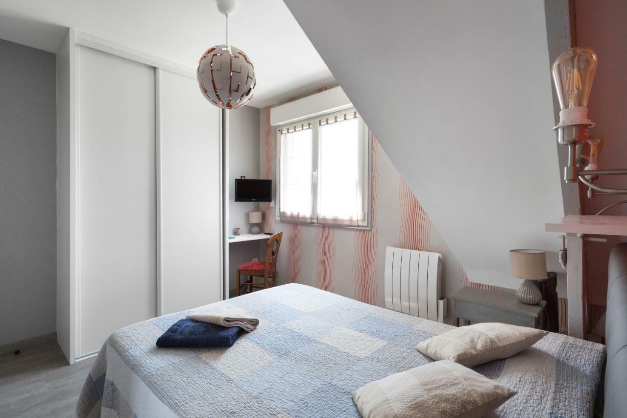 Chez Marie Et Jean Francois Bed and Breakfast Dol-de-Bretagne Εξωτερικό φωτογραφία
